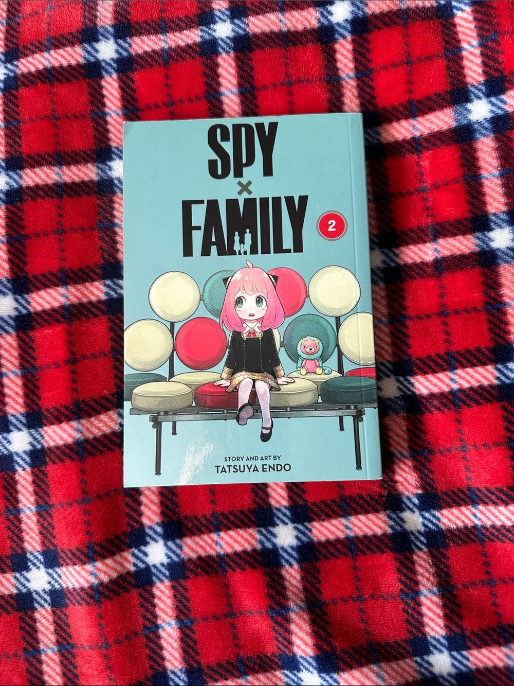 SPY x FAMILY Vol. 2 Manga — Aqua Cover with Pink Character